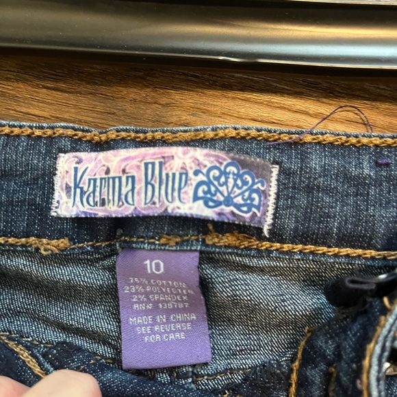 Denim and lace shorts by karma blue - Picture 4 of 5